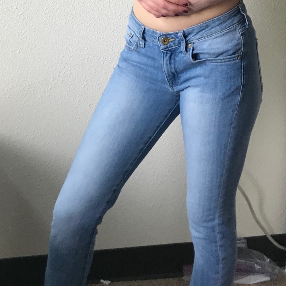 low-waisted light wash jeans